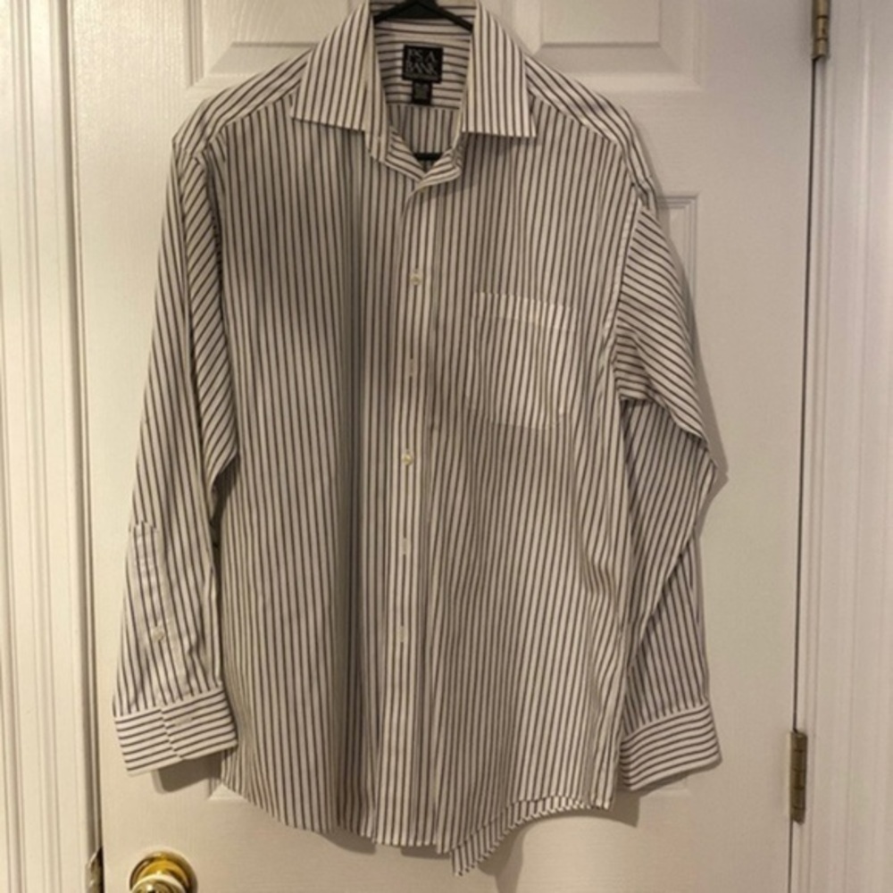 Jos A Bank Men dress shirt